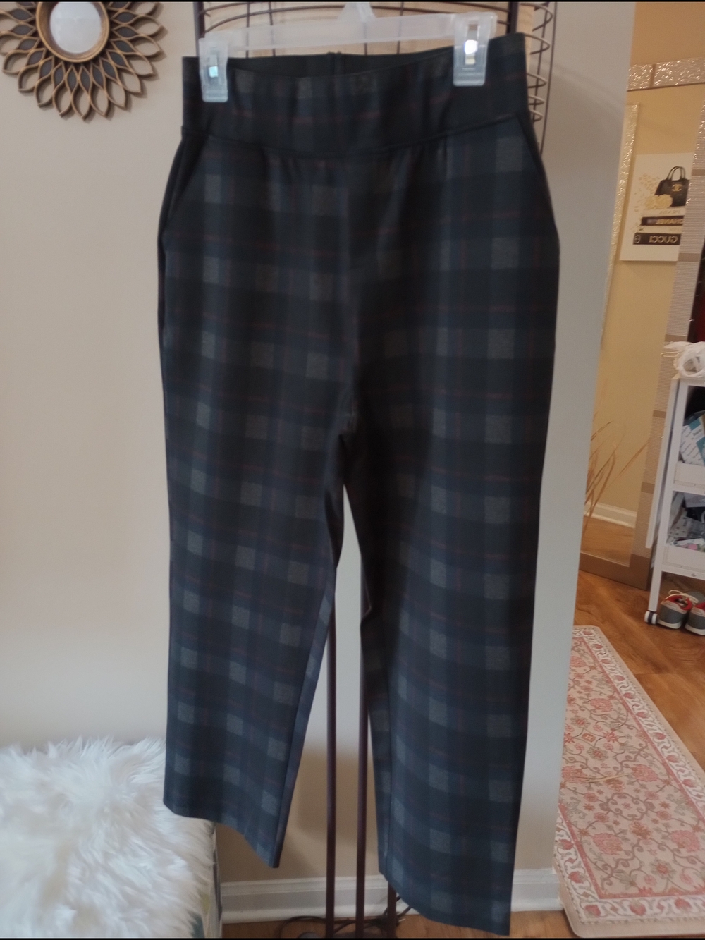 Women’s Plaid Tailored Trousers in Charcoal Plaid